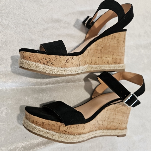 CANDIES Black Strap Wedge Size 10 - Picture 2 of 3